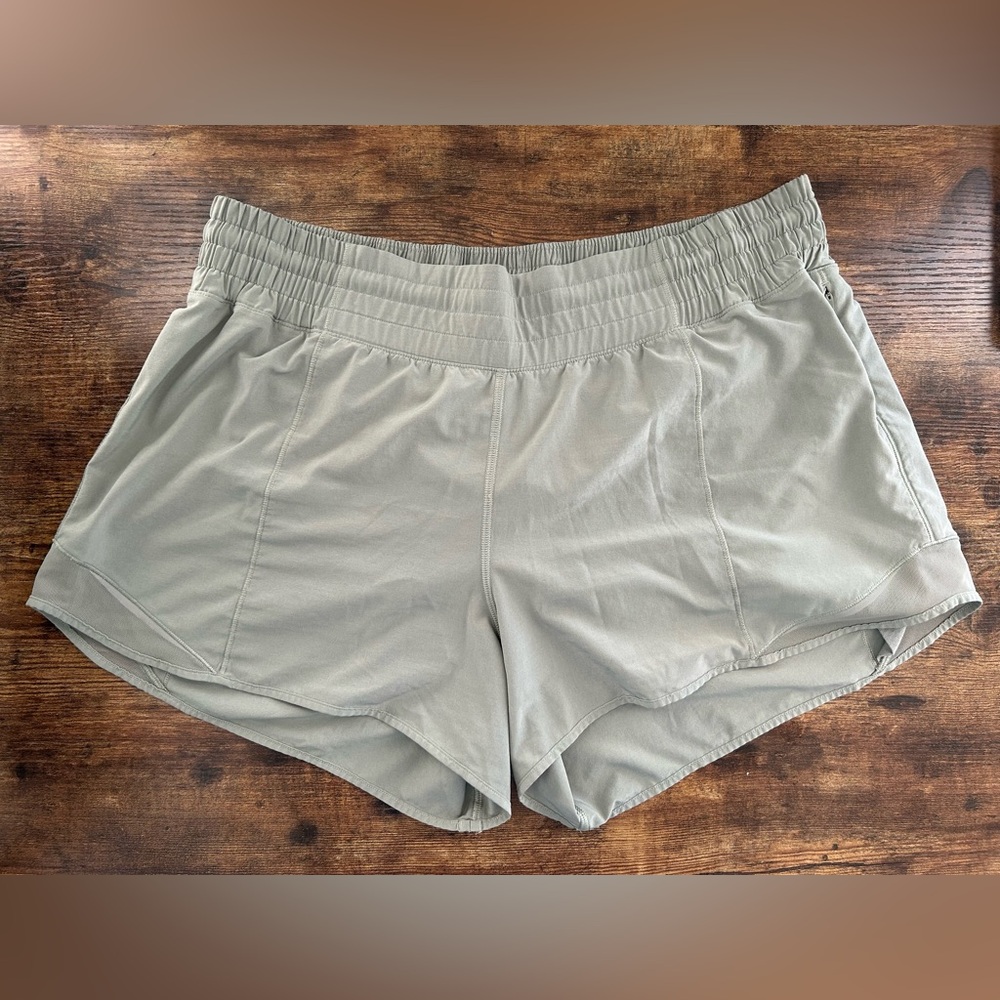 Lululemon Hotty Hot HR Short 4" *Lined